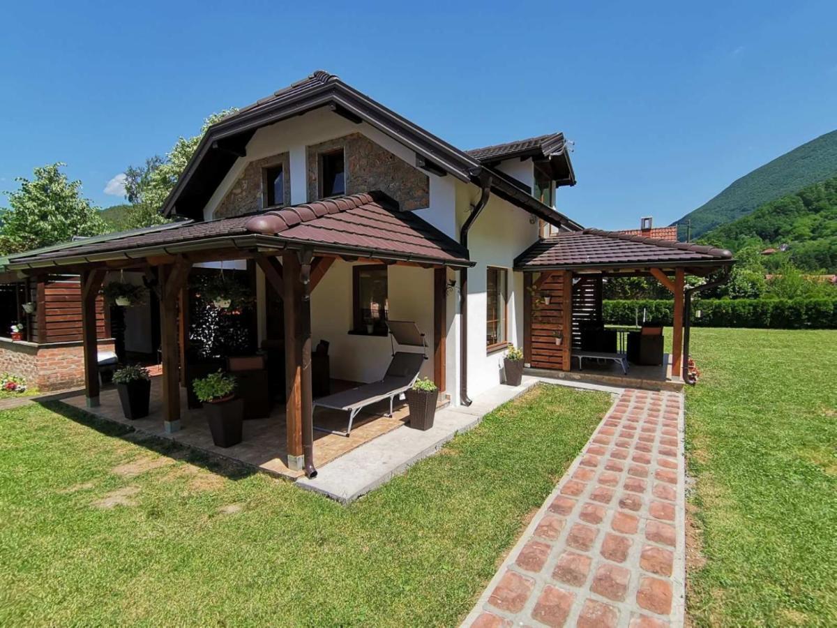 Apartmani Jovanovic Perućac Kültér fotó