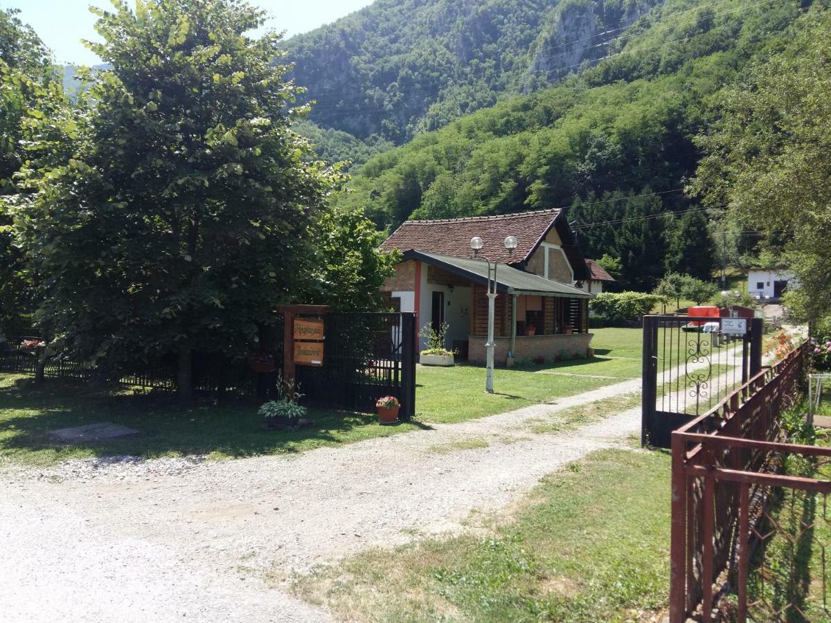Apartmani Jovanovic Perućac Kültér fotó